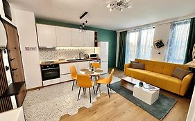 Stracciatella Homes Apartment